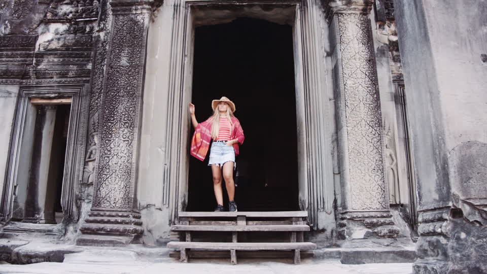 Handheld Slow - Right